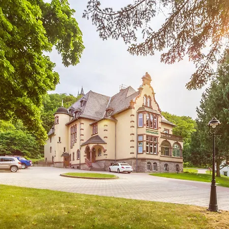 Erbprinzenpalais 3*