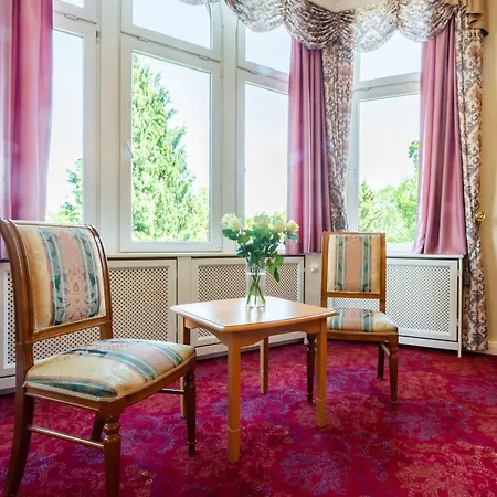 埃尔普林兹宫殿酒店 酒店