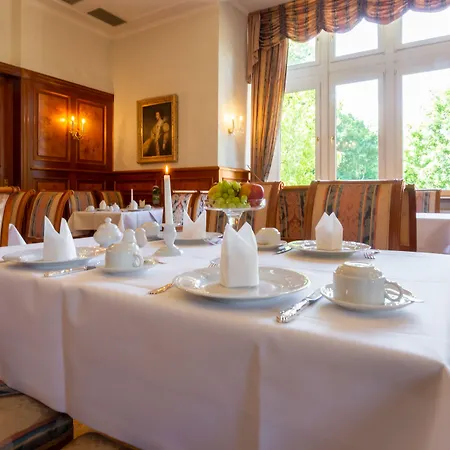 Erbprinzenpalais Hotel 3*