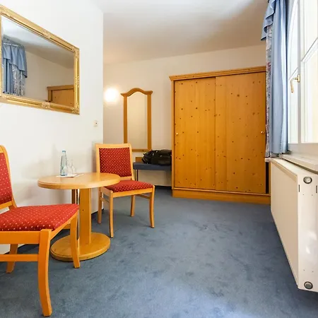 Hotell Erbprinzenpalais 3*