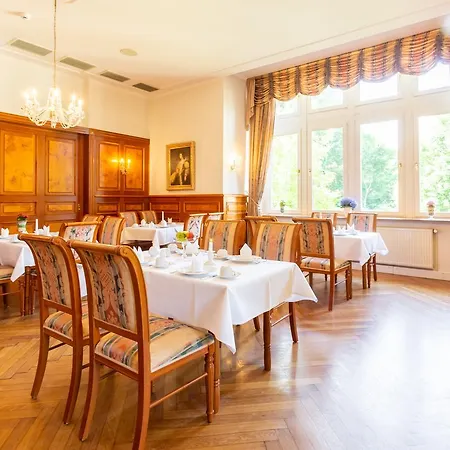 Szálloda Erbprinzenpalais 3*
