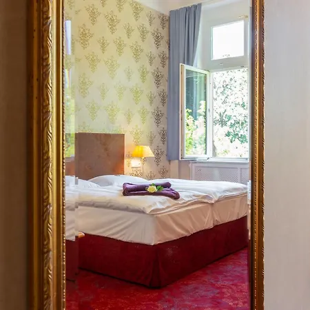 Hotell Erbprinzenpalais 3*
