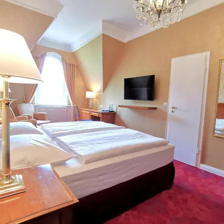 埃尔普林兹宫殿酒店 3* 韦尼格罗德