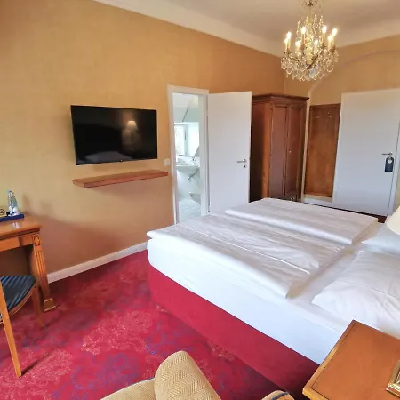 埃尔普林兹宫殿酒店